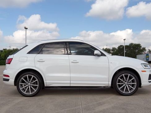 Used 2018 Audi Q3 2.0T Premium Plus w/ Premium Plus Package AWD/4WD image 3