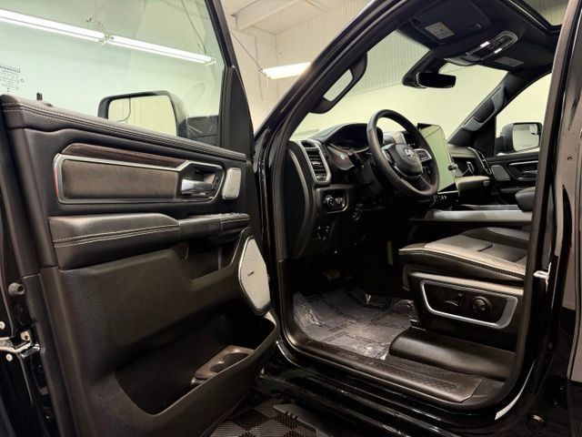 Used 2026 RAM 1500 Laramie w/ Night Edition AWD/4WD image 11