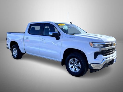 Used 2022 Chevrolet Silverado 1500 LT image 3