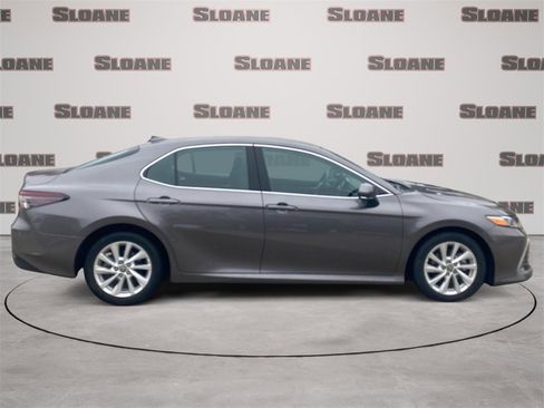 Used 2024 Toyota Camry LE w/ Convenience Package image 6