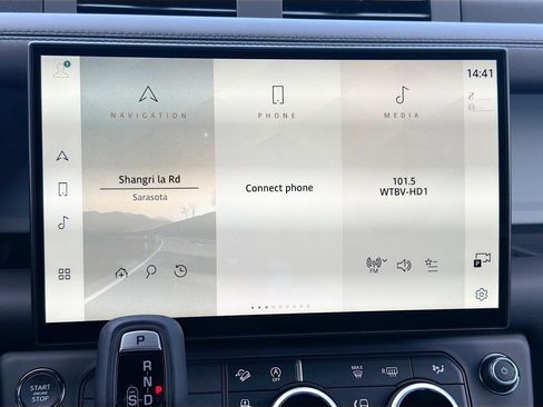 New 2026 Land Rover Defender 110 X-Dynamic SE AWD/4WD image 32