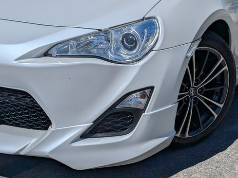 Used 2013 Scion FR-S image 9