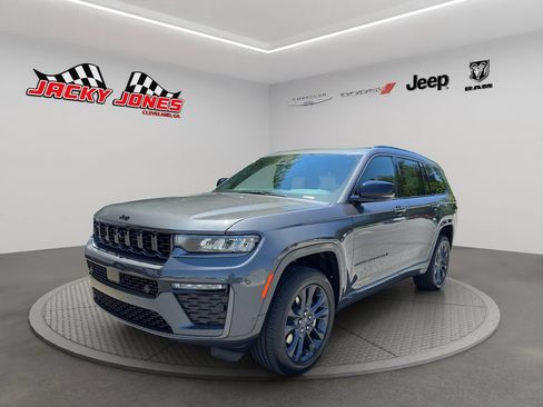 New 2026 Jeep Grand Cherokee L Limited AWD/4WD image 2