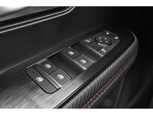 Certified 2025 Nissan Kicks SR FWD image 23