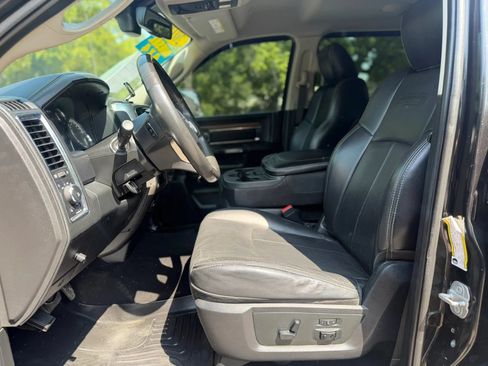 Used 2018 RAM 2500 Laramie AWD/4WD image 9
