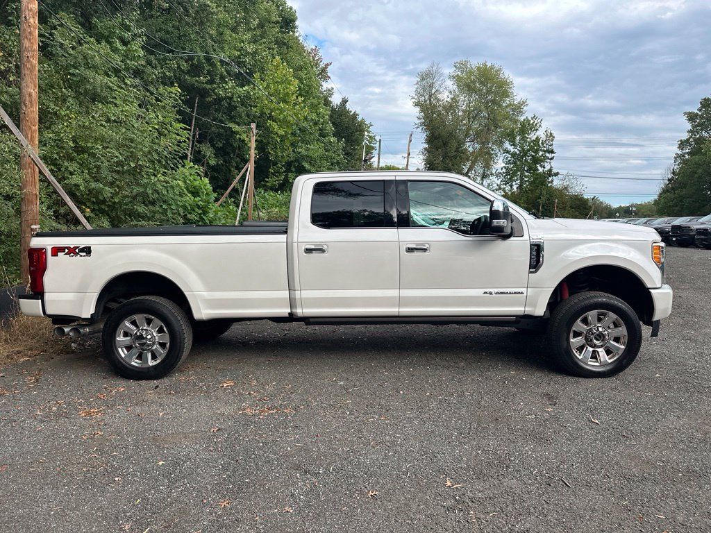 Used 2017 Ford F350 Platinum w/ Platinum Ultimate Package AWD/4WD image 4