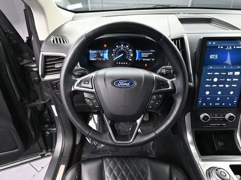 Used 2024 Ford Edge Titanium AWD/4WD image 25