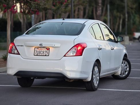 Used 2016 Nissan Versa S FWD image 8
