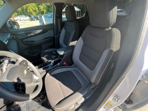 Used 2025 Chevrolet TrailBlazer LT image 31