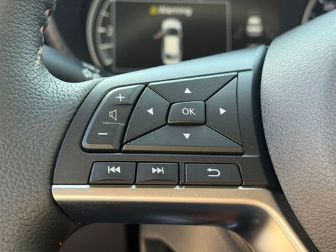 New 2025 Nissan Versa SR w/ Trunk Package image 28