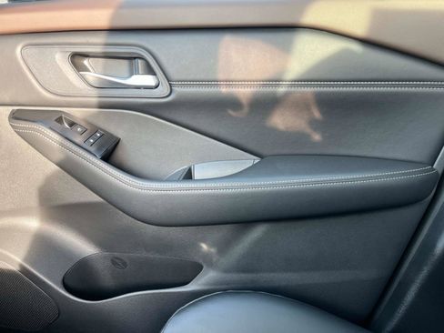 Certified 2023 Nissan Rogue SV w/ SV Premium Package image 23