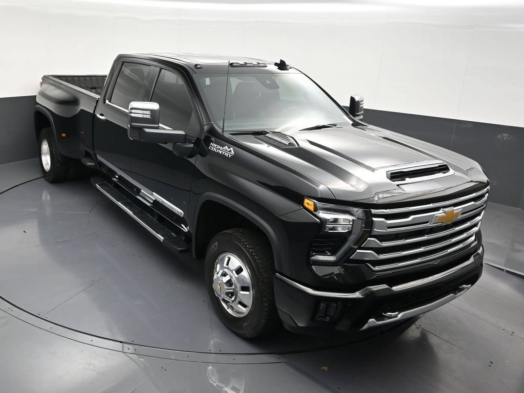 Used 2026 Chevrolet Silverado 3500 High Country w/ High Country Premium Package AWD/4WD image 25