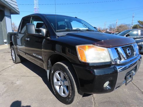 Used 2012 Nissan Titan SV w/ SV Premium Utility Pkg image 46