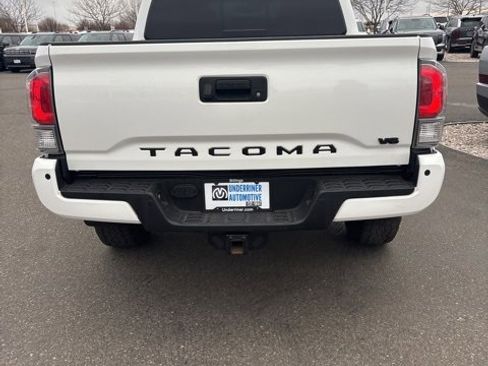 Used 2020 Toyota Tacoma TRD Off-Road image 4