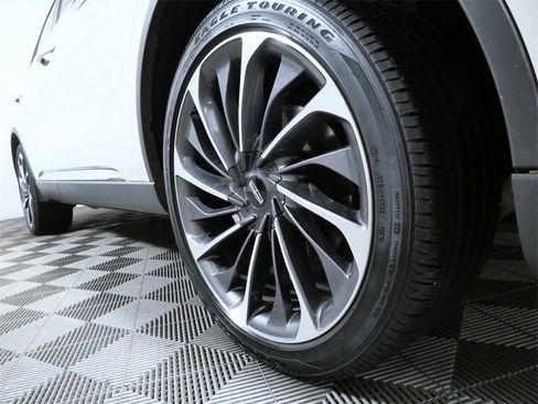 Certified 2025 Lincoln Aviator Reserve w/ Illumination Package image 2