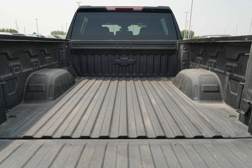 Used 2024 Chevrolet Silverado 1500 RST AWD/4WD image 16