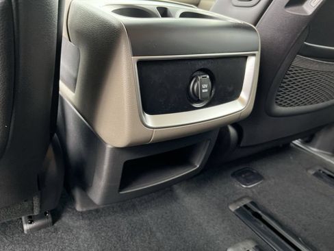 New 2026 Kia Carnival EX FWD image 21