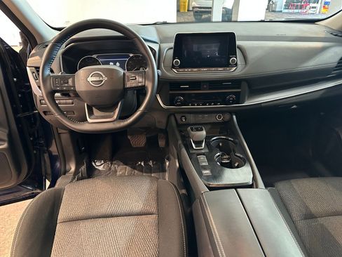 Used 2025 Nissan Rogue SV FWD image 35