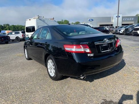 Used 2010 Toyota Camry XLE FWD image 6