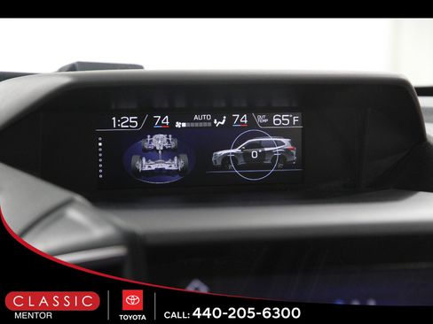 Used 2024 Subaru Forester Limited AWD/4WD image 11