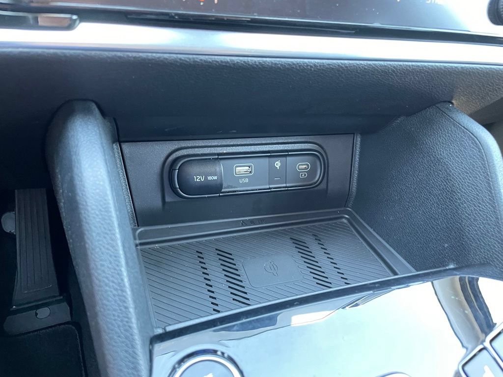 Certified 2025 Kia Sportage EX FWD image 19
