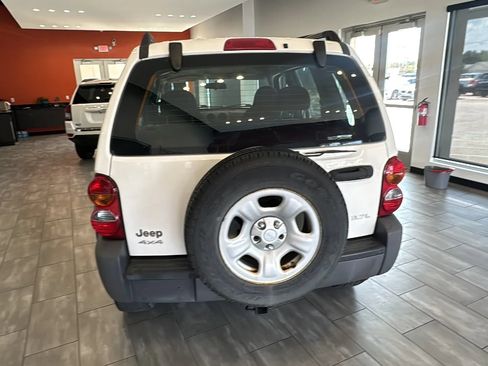 Used 2003 Jeep Liberty Sport AWD/4WD image 10