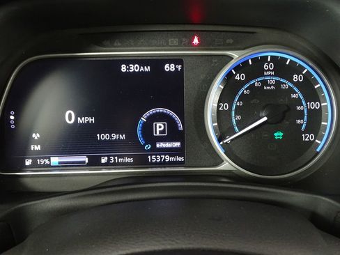 Used 2023 Nissan Leaf S image 25