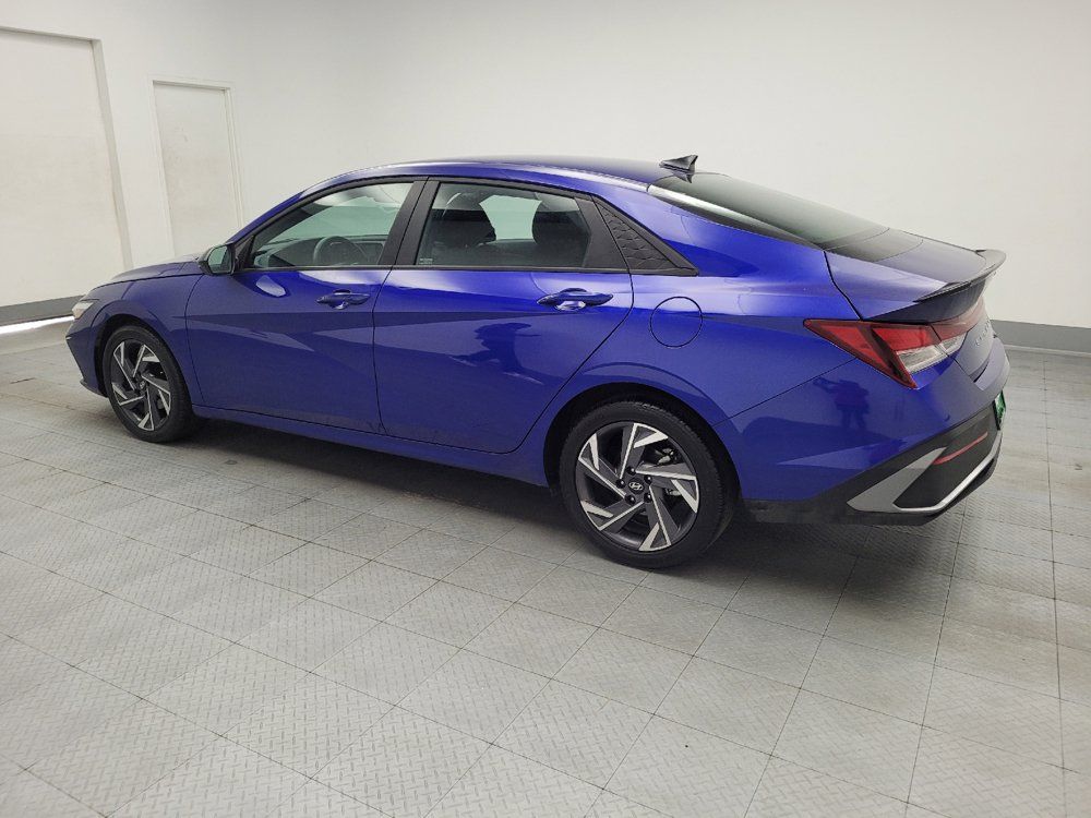 Used 2025 Hyundai Elantra Sport FWD image 3