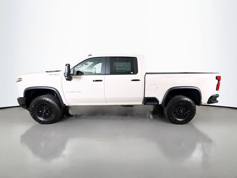 New 2026 Chevrolet Silverado 2500 ZR2 AWD/4WD image 4