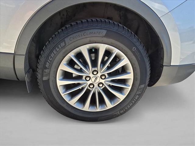 Used 2016 Lincoln MKX Select w/ Select Plus Package FWD image 8