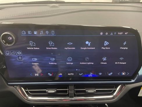 New 2026 Chevrolet Equinox EV LT image 3