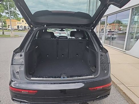 Used 2019 Audi SQ5 Premium Plus w/ Premium Plus Package AWD/4WD image 8
