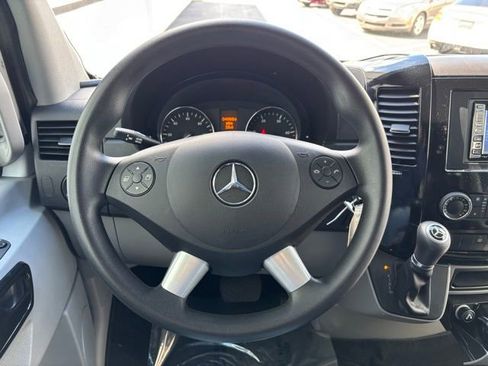 Used 2016 Mercedes-Benz Sprinter 2500 image 19
