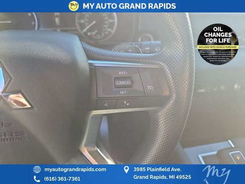 Used 2024 Mitsubishi Outlander ES image 16