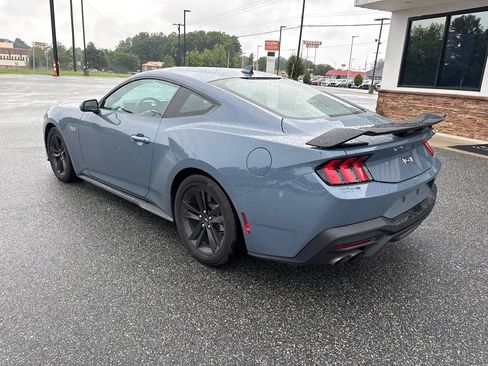 Used 2025 Ford Mustang GT RWD image 7