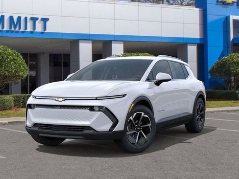 New 2026 Chevrolet Equinox EV LT image 6