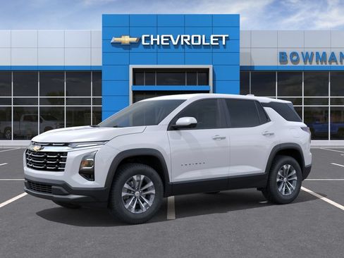 New 2026 Chevrolet Equinox LT w/ Convenience Package II FWD image 2