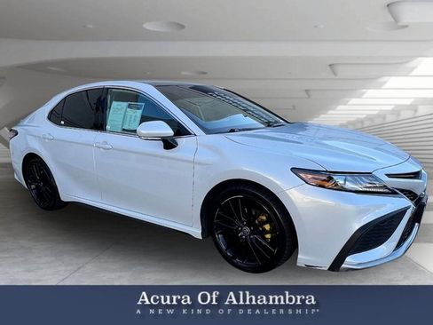 Used 2021 Toyota Camry XSE image 1