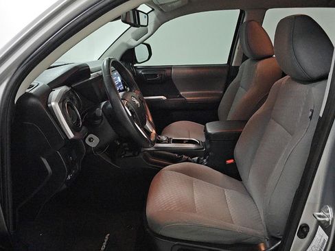 Used 2021 Toyota Tacoma SR5 RWD image 8