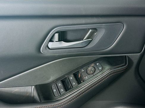 New 2026 Nissan Rogue SV AWD/4WD image 23