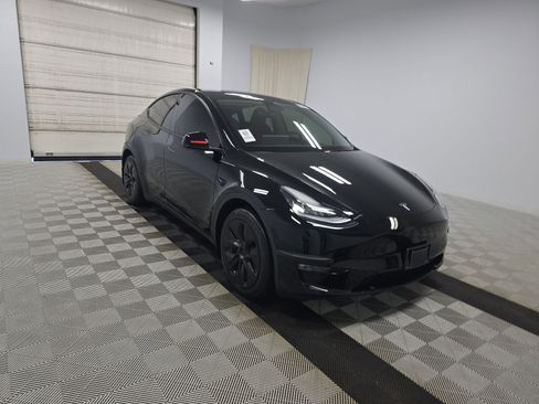 Used 2021 Tesla Model Y Long Range image 3