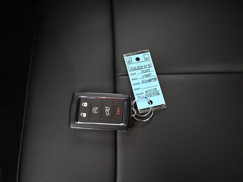 Used 2025 Jeep Grand Cherokee Limited image 16