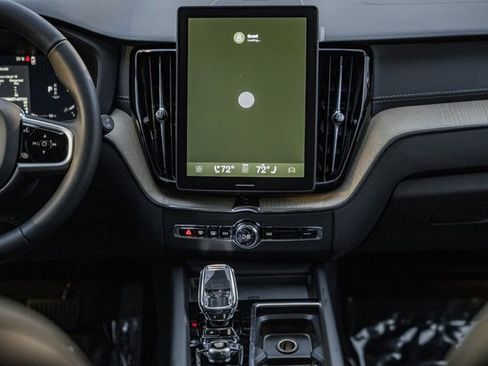 New 2026 Volvo XC60 B5 Ultra w/ Climate Package image 21