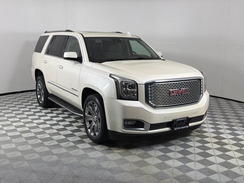 Used 2015 GMC Yukon Denali w/ Open Road Package AWD/4WD image 3