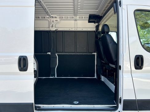Used 2023 RAM ProMaster 2500 FWD image 28