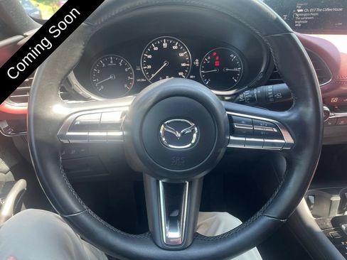 Used 2020 MAZDA MAZDA3 Hatchback w/ Premium Package FWD image 16