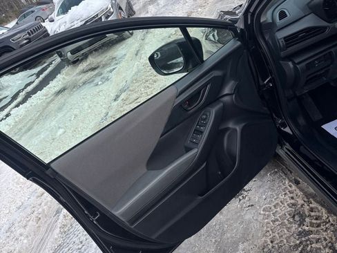 Used 2024 Subaru Crosstrek 2.0i Premium image 7