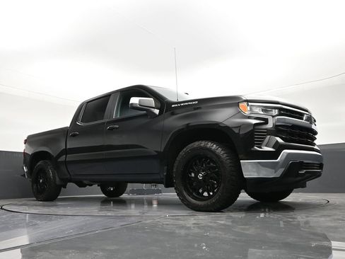 Used 2023 Chevrolet Silverado 1500 LT image 26