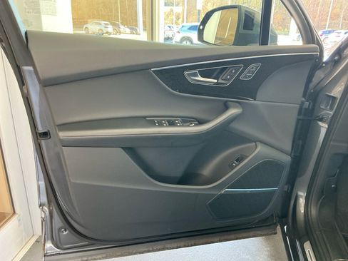 Used 2022 Audi Q7 3.0T Premium Plus w/ Premium Plus Package image 34