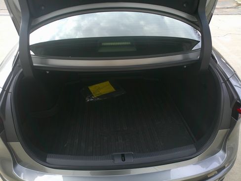 Used 2026 Toyota Crown XLE image 32